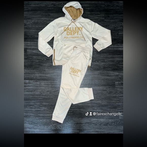 New Model Joggers - Picture 1 of 2